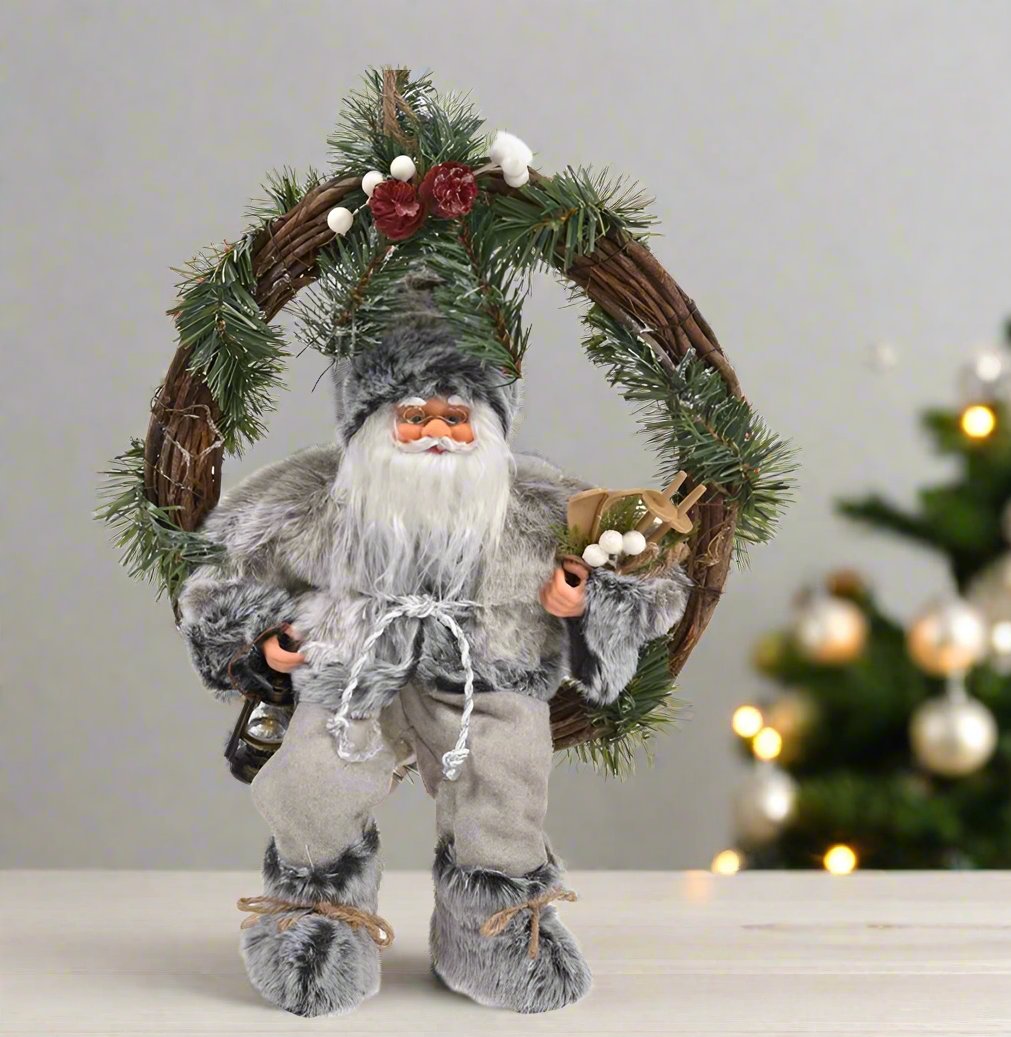 Coroniță Decorativă din Lemn Moș Crăciun cu Felinar & Schiuri 40 cm – imagine 2