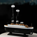 Umidificator de aer Ocean Mist Ship, vapori reci, LED, telecomandă și 12 uleiuri esențiale